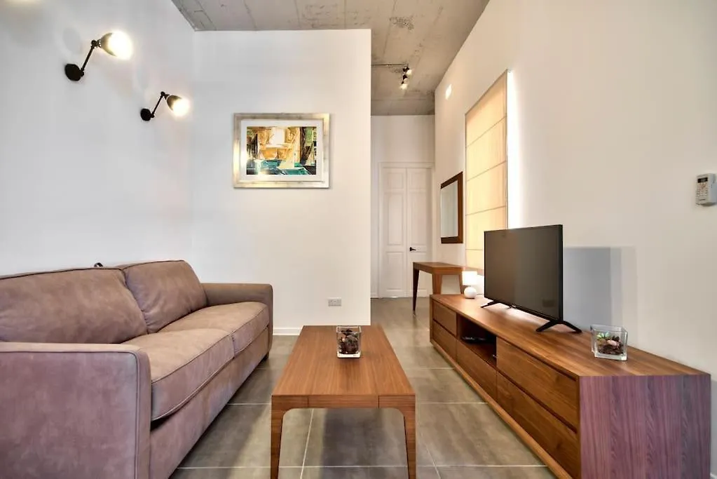Vallettastay - Harbor View Gem -Sea View 2 Bed Apt Malta