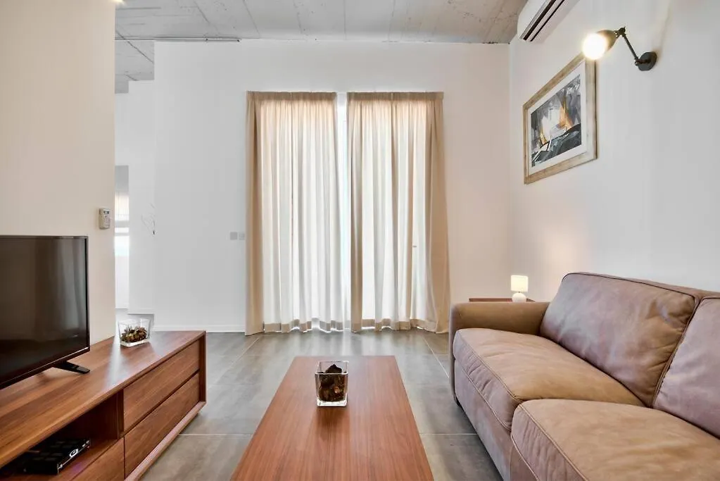 Vallettastay - Harbor View Gem -Sea View 2 Bed Apt Valletta