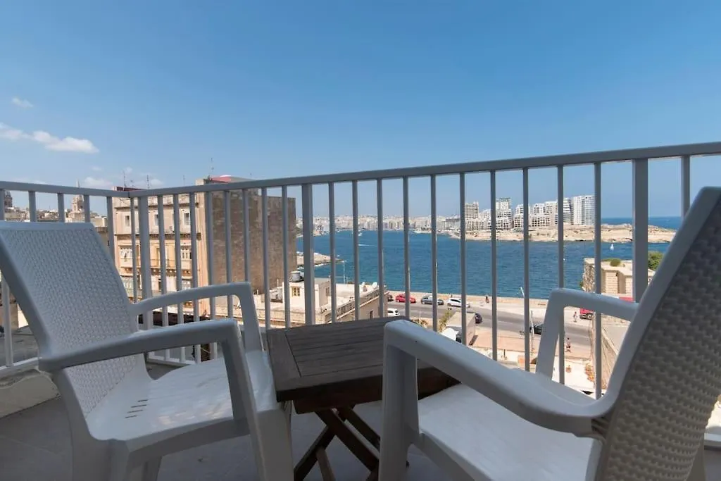 Vallettastay - Harbor View Gem -Sea View 2 Bed Apt Malta