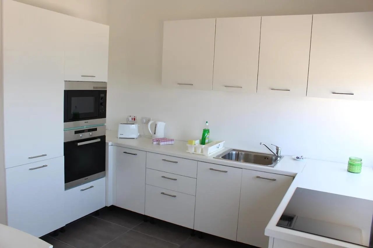 Vallettastay - Harbor View Gem -Sea View 2 Bed Apt 0*, Valletta